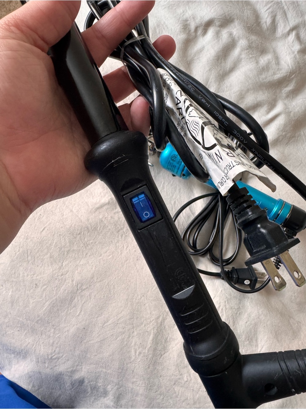 Hot tools 1” inch curling iron and 1 inch wand (brand less) - Picture 3 of 4